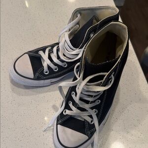 Converse  All Stars women’s size 6.5 men’s size 4.5
